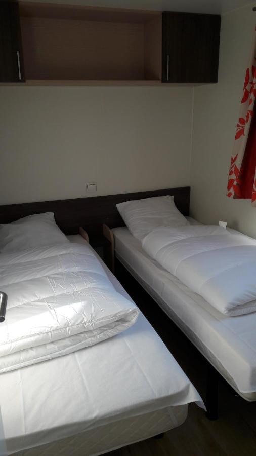 Mobil Home Recent Clim 3Ch Camping3* Piscine Argeles-sur-Mer Bagian luar foto